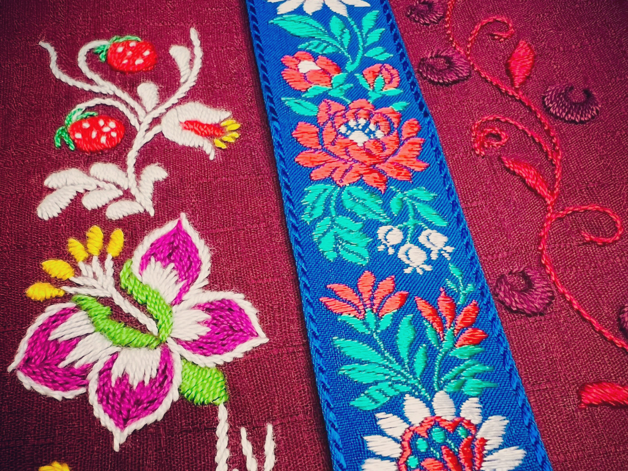 チェコの刺繍より