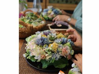 カリキュラムは 四季のゴージャスな花ばなを使い、 基本・フリースタイル・花束をミックスした内容に なっています。