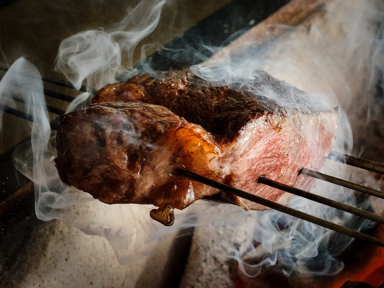厳選和牛の炭火焼