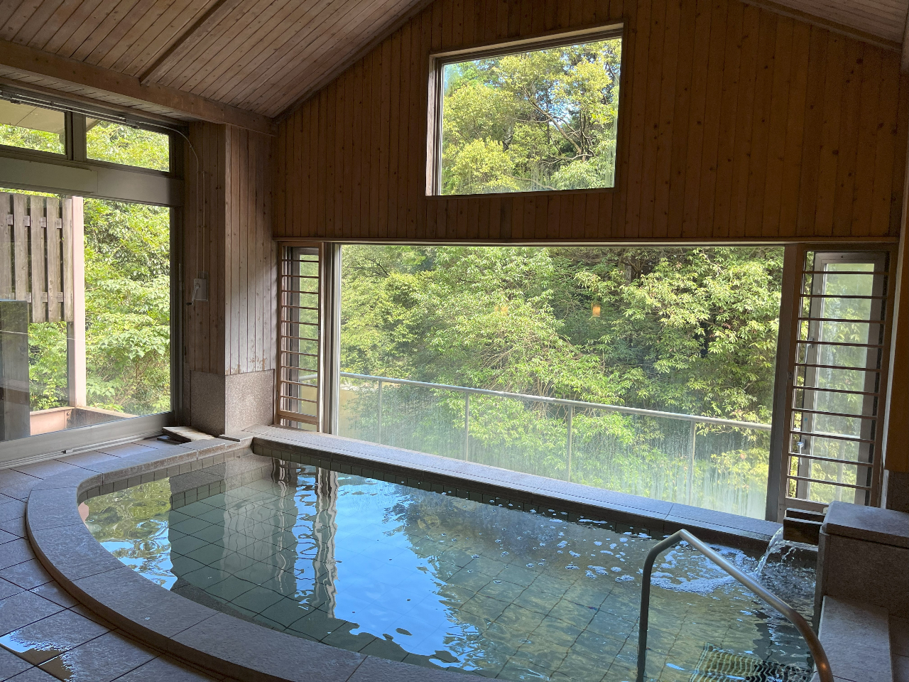 嗁ꂩ̓^AiF𒭂߂Ȃ肨߂܂B