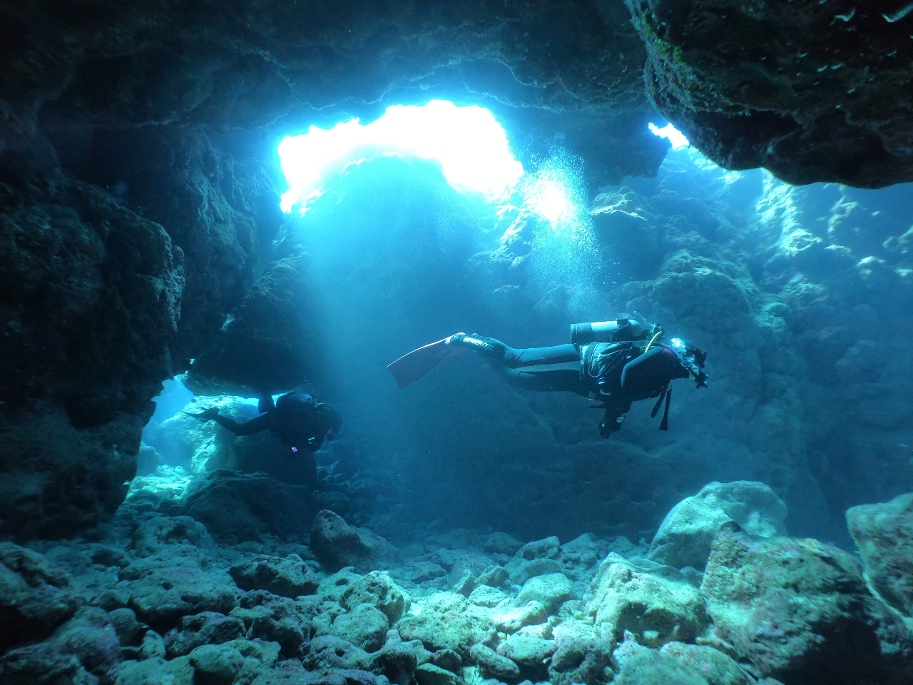 Ă2_CuځE3_Cuڂ́A{Ó_CrȎ㖼wn`_CrOx