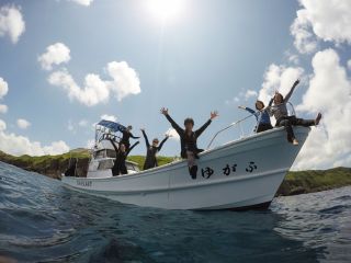 ダイビングボート