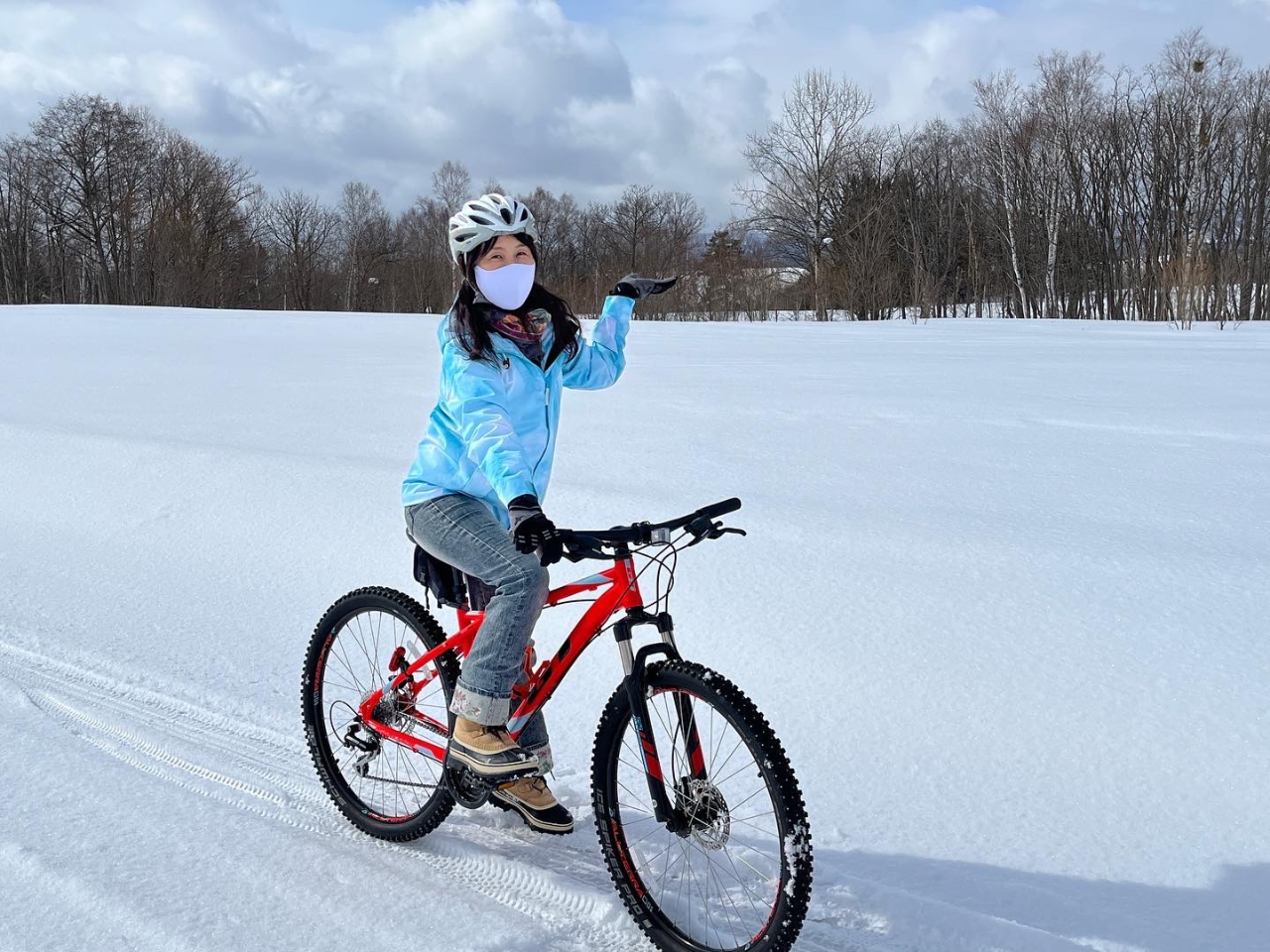 2025年開催予定】冬の富良野でサイクリングツアー！〈カフェ休憩付き