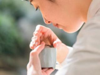 希少な香木・沈香を聞香