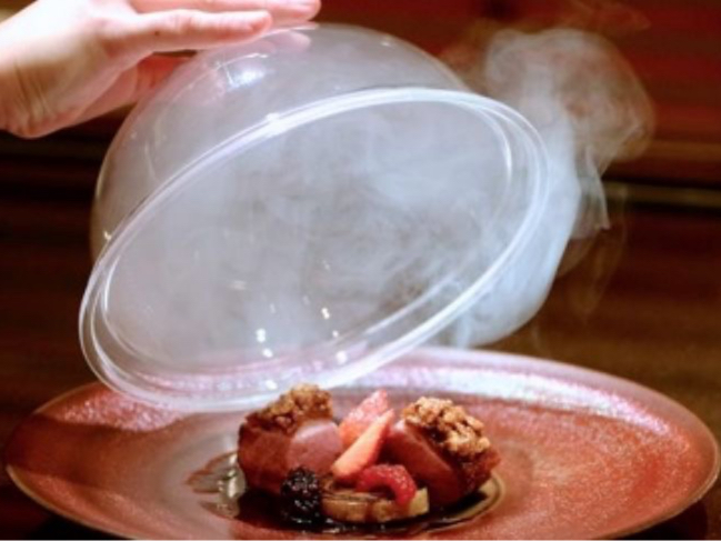 �W���J�������Ƀt���b�ƍL���鉌�ƍ���̊����͊i�ʂł��B