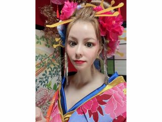 打掛も着たままで、自撮り時間20分あります 延長もできます