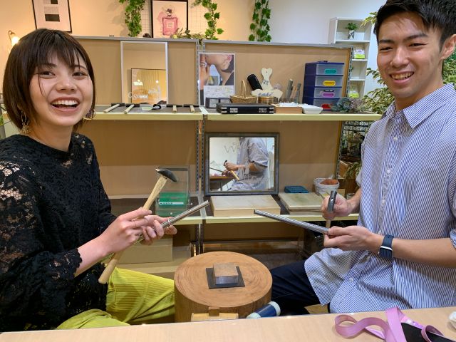 コンコン・カンカン。リングに好きな柄を入れましょう