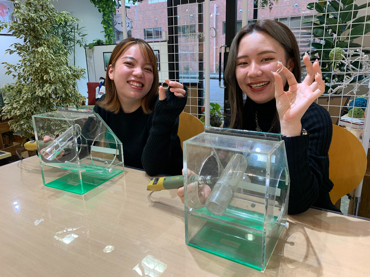 いろんな道具を使いながら、職人気分を味わいましょう