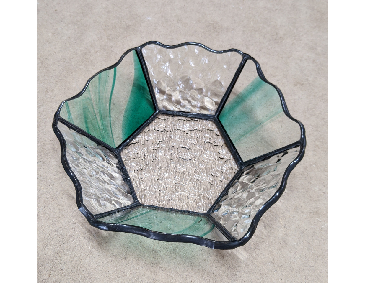 【ステンドグラス】小物入れ(トレー)作り♪〈帯広〉