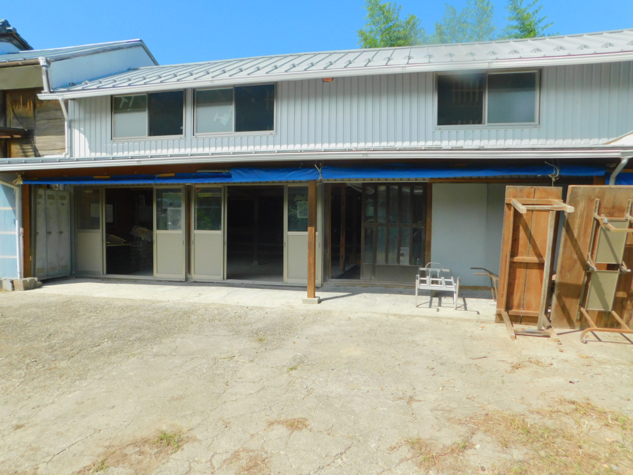 �ꉮ�̉E�����{�\���ŁA�{�\�̑̌��ꏊ�ł��B�P�K�����玺�łQ�K���u���v���u��]�܂Ԃ��v�ň�Ă܂��B