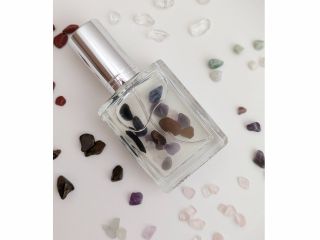 天然石が入ったオリジナル香水づくり