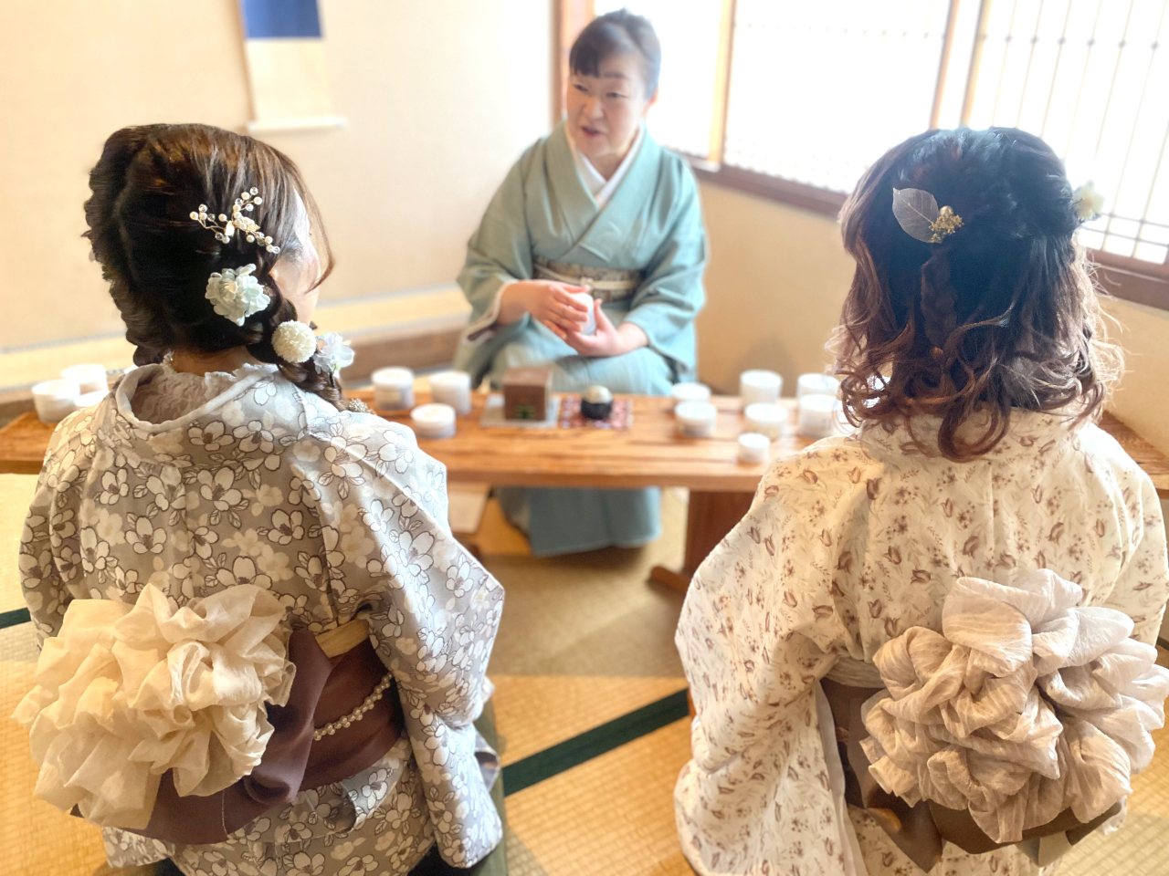 お香は上質な香木と漢方香材料のみ使用していますのでほのかで優しい香りに仕上がります