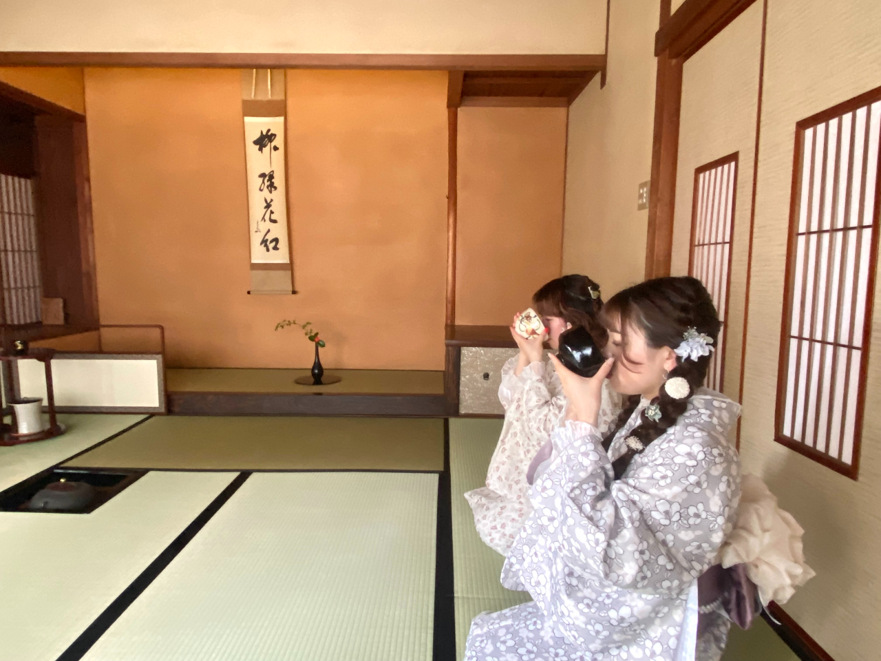 最後に季節の上生菓子とお抹茶(金沢老舗)・加賀棒茶をいただけます