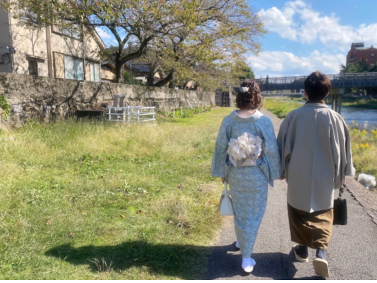 金沢のひがし茶屋街近くのある小さなきものレンタル店です