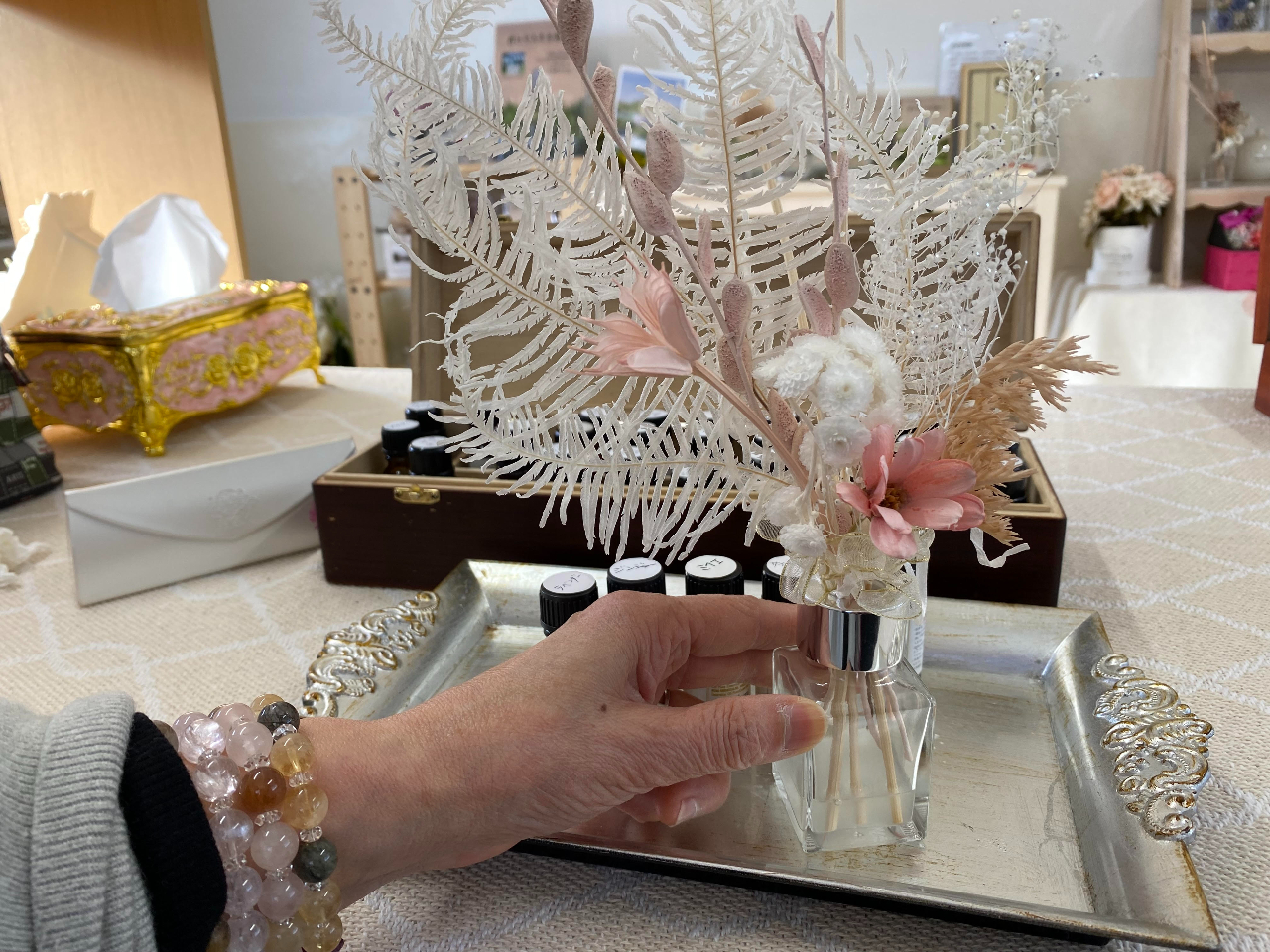 KX̃ft[U[eɍAu[PZbgĂ݂܂B