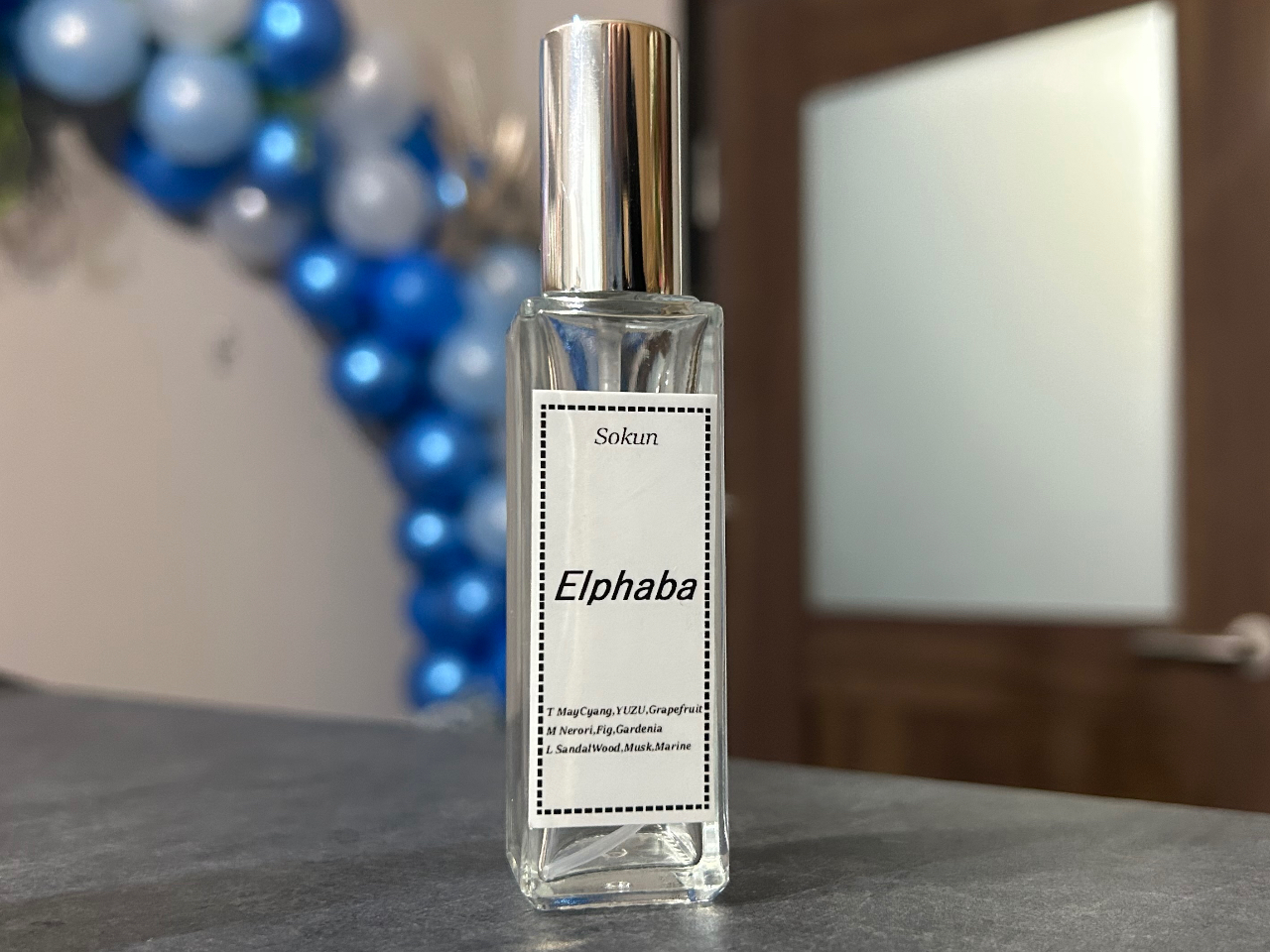 香水瓶のラベルには好きなように名前が入れられます!また、自分が入れた香りも入るのは嬉しいポイント