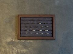 リングの幅や形、表面加工、指の号数を選んで制作スタート