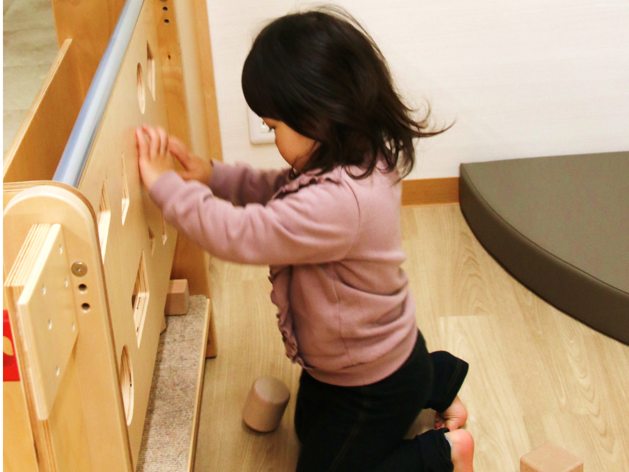 すずらんど ほふく(乳児)遊びゾーン カタチあわせ