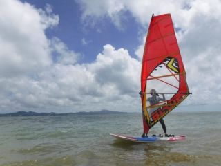 初めてのウインドサーフィンはハッピースタンスへ!楽しく、安全に、ウインドサーフィンデビューをお手伝いします!!