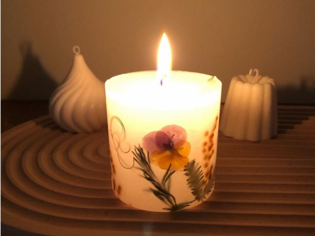 自然に出る色とキャンドルの火のあたたかさに癒されますよ♪