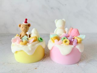 可愛いケーキキャンドル。 プレゼントにもオススメです。