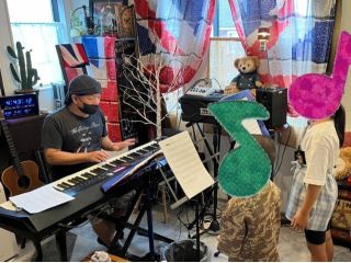 目的に合わせた徹底オーダーメイドレッスンのアーティファクトミュージックスクールです。トライアルレッスンが受けられます。