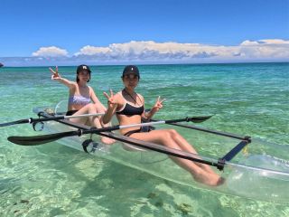 女子旅にオススメ!クリアカヤックなら濡れるのは足元だけ(笑)