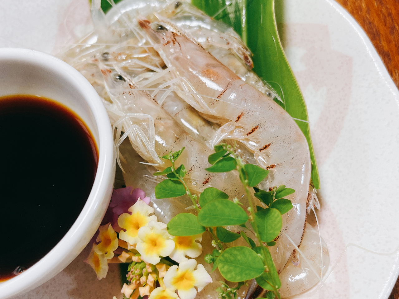 殻付きのまま醤油に付けて食べても最高です!