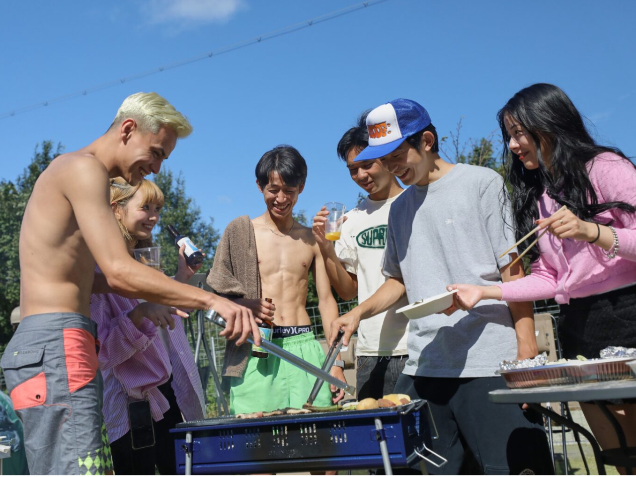 ڂ̑OɍLAciA΍̐񂾋Č̔H\B