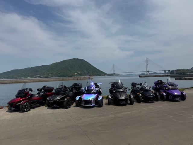 人気急上昇中のCan-am Spyder(カンナムスパイダー)排気量1330CCの大型エンジン!