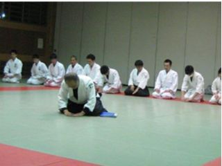 福島県にございます合気道東湖塾です。 初めて合気道を体験する方に、お試しの4回稽古をつけられる特別体験を用意いたしました。