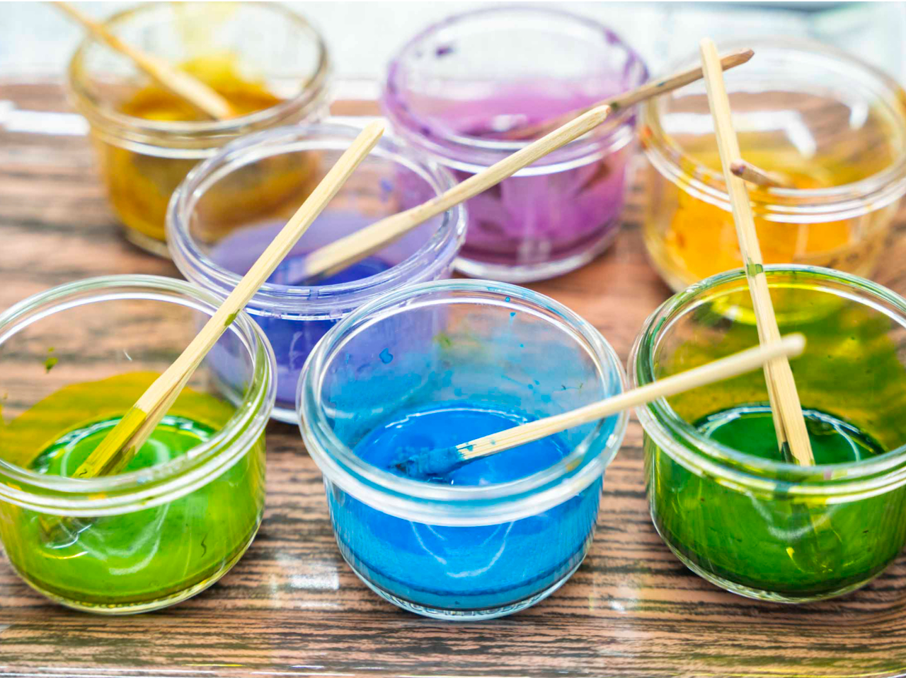 顔料ならではのカラフルな色彩をお楽しみください。