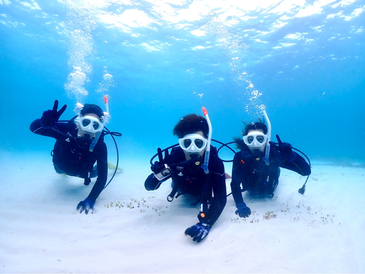 石垣島・午後】☆トロピカルな魚と海中探検☆幻の島上陸＆初心者向け