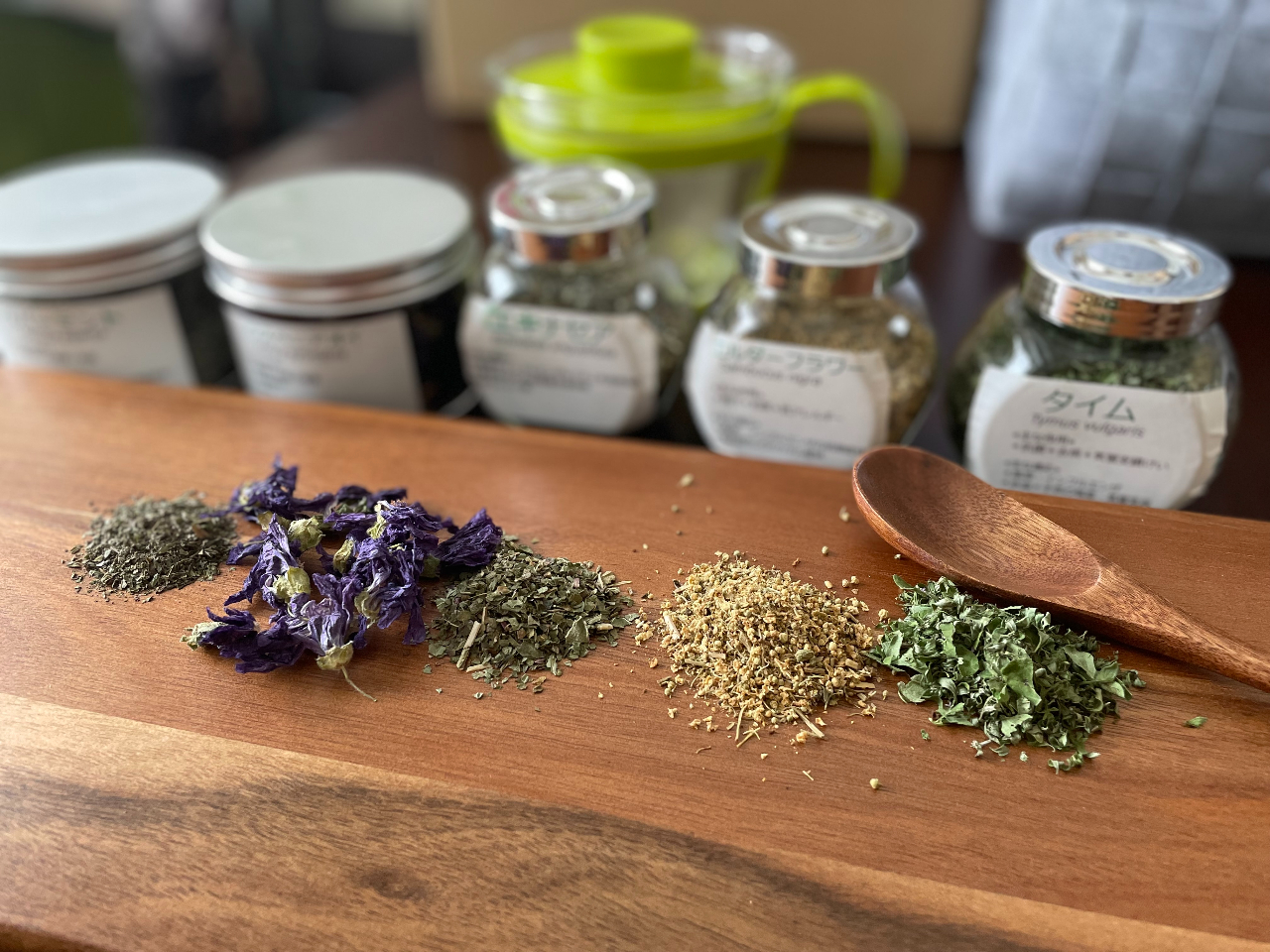 AɂėtAԁAAʎASƒoʂقȂ܂BF`ȂǂmFȂn[ueB[̎܂B