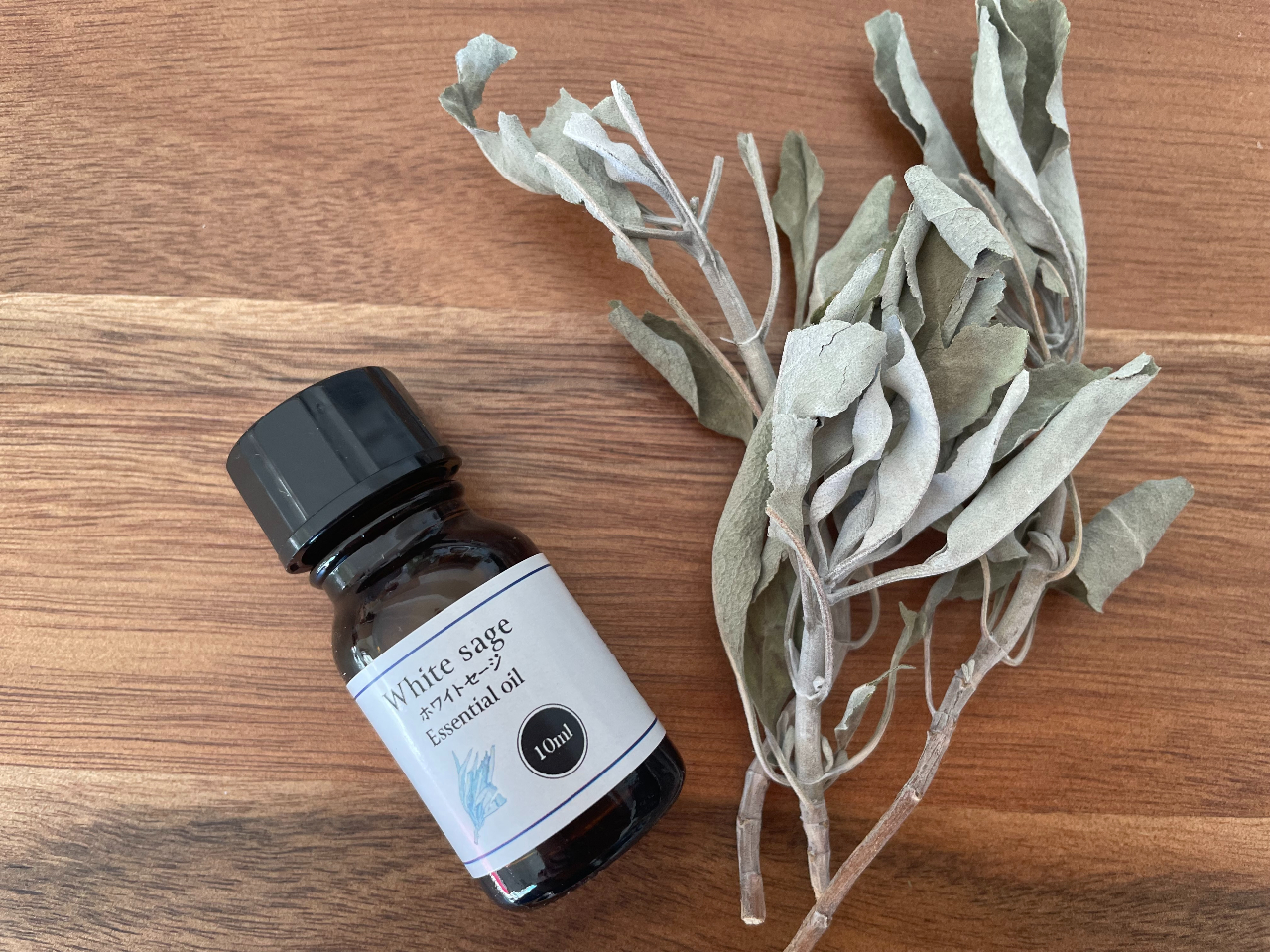 �z���C�g�Z�[�W�͐̂��疂�����̍���Ƃ��ČO���ȂǂɎg���Ă��܂��B