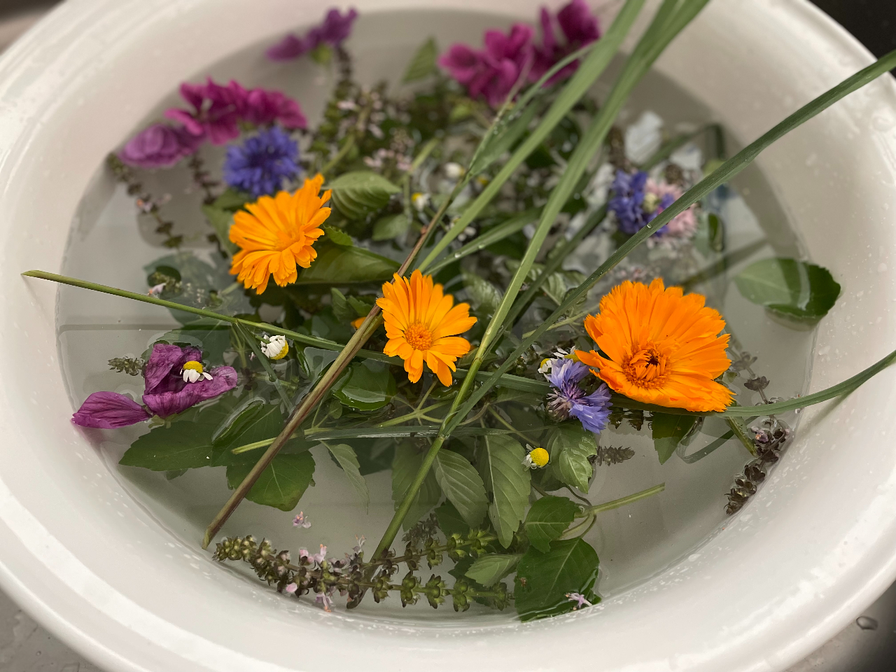 【ハーブ講座】手ごね石けん&ハーバル入浴剤&ブレンドハーブティーの持ち帰り