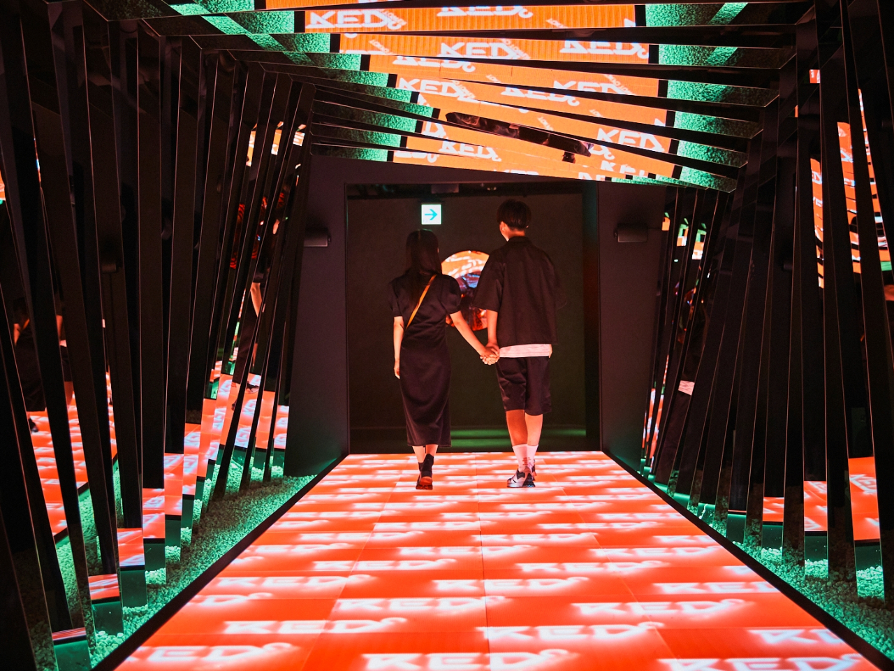 �wRED�� TORII�x�������C���[�W�����f�W�^�����