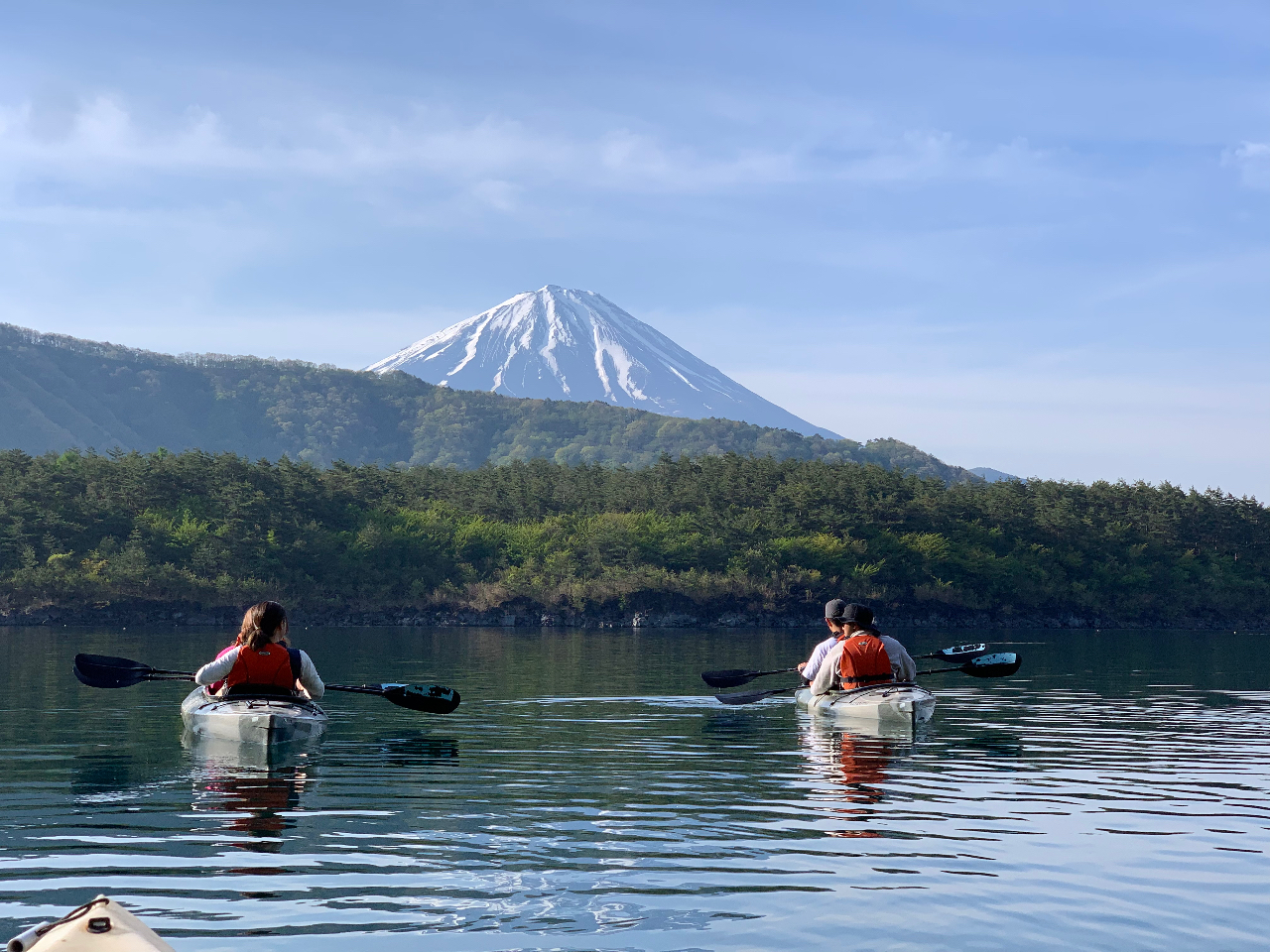 絶景の富士山も楽しめます。ラッキーなら富士山が2つも