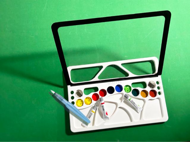 無料レンタルの水彩画材 透かして・なぞって・絵が描ける「ダブレット」と水筆