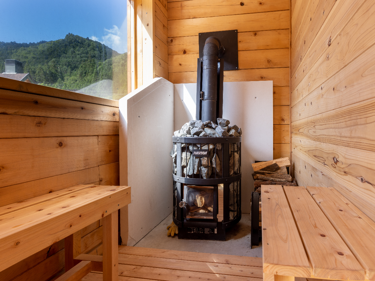 【わくわく体験!飛騨高山対象】【新くるみランド】薪割りふろ・個室サウナ体験!薪割...