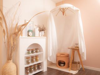 品質と効果にこだわったよもぎ蒸し【BLOSSOM STEAM】ブロッサムスチーム10種類のブレンドから香りでセレクト!日本製黄土椅子は遠赤外線効果◎温活、妊活に