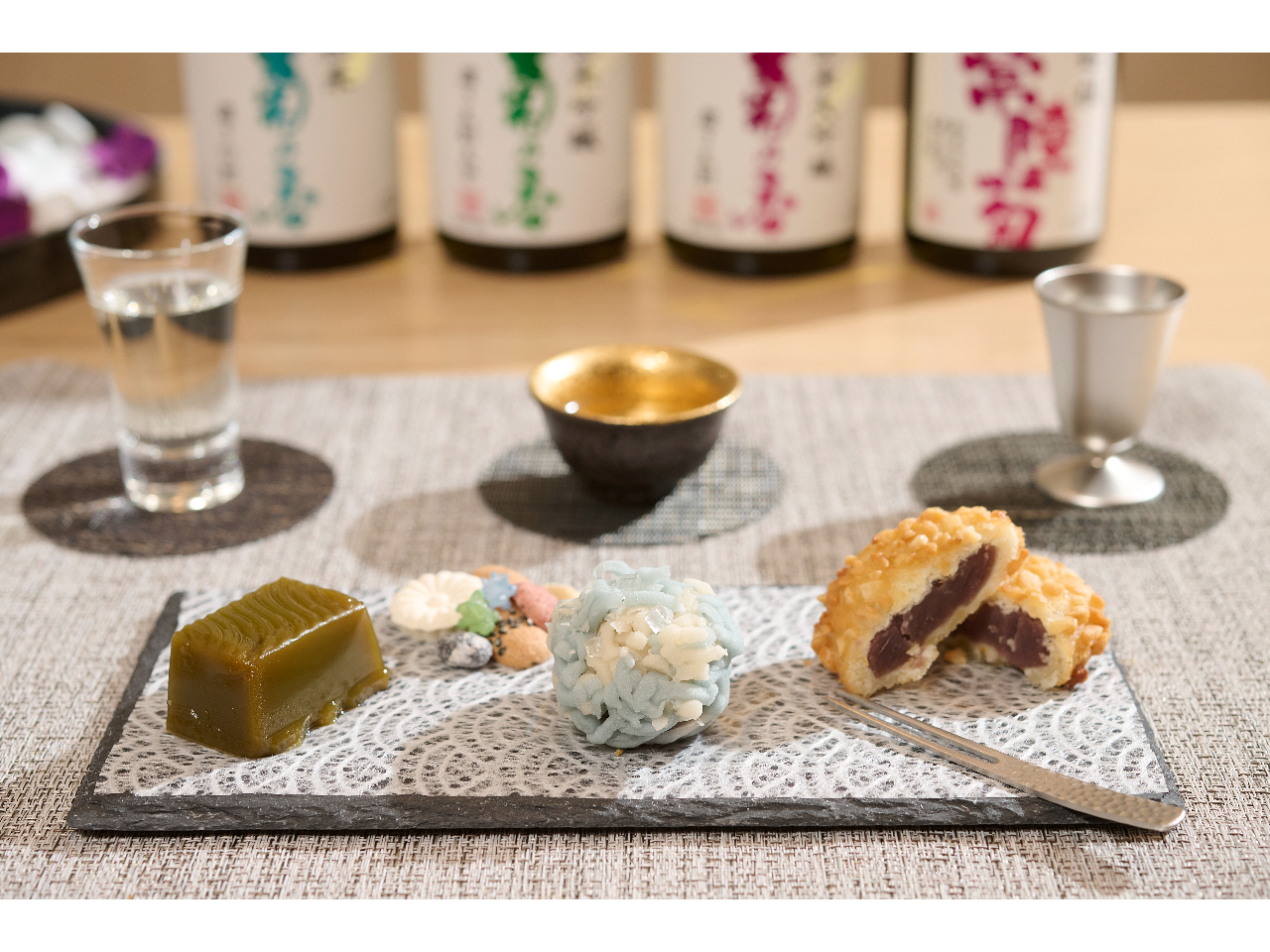 G߂ɍ킹Ęaَq~{̃yAO