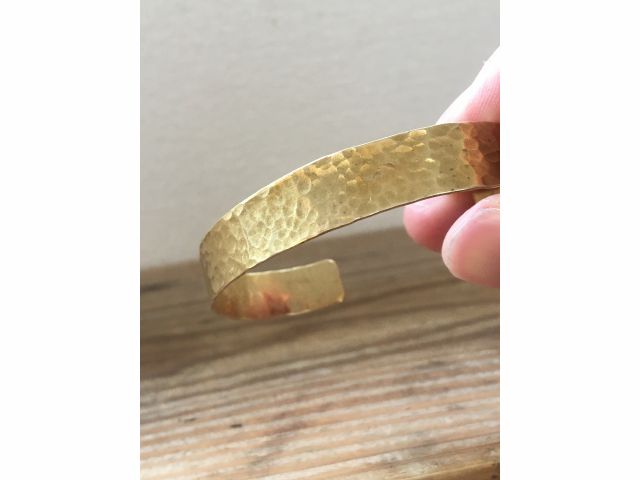 完成品です!! 槌目が程よく輝いて美しい!! 制作後、お持ち帰り頂けます!     水に濡れても大丈夫。水分を拭いてチャック袋で保管すると変色を防げます。