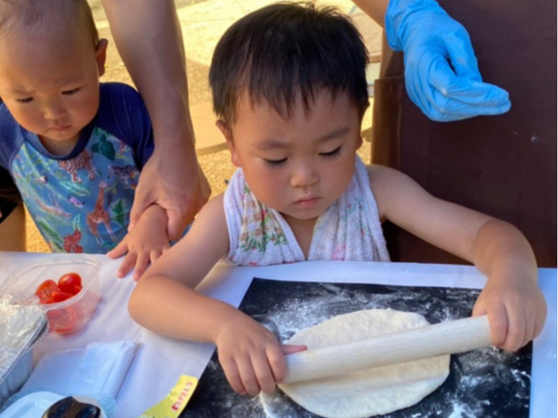 生地をまる〜く延ばして!