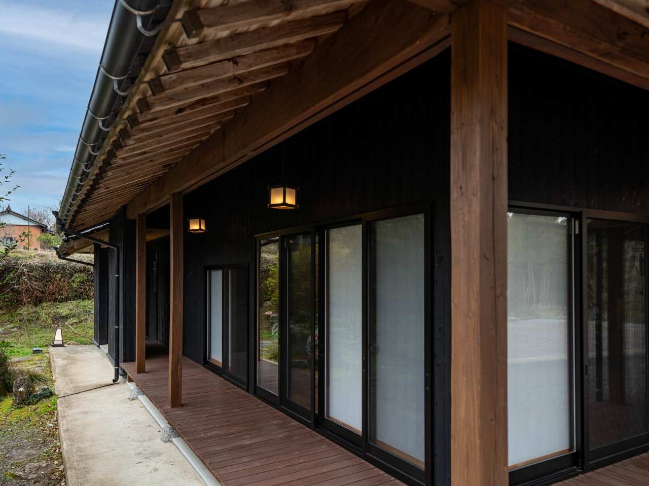 ����ɂ͒������h�󍈂��Q�ӏ�����܂��B�����ŗ��ނ̂��ǂ��A��ɂ͐���ώ@���l�C�ł�