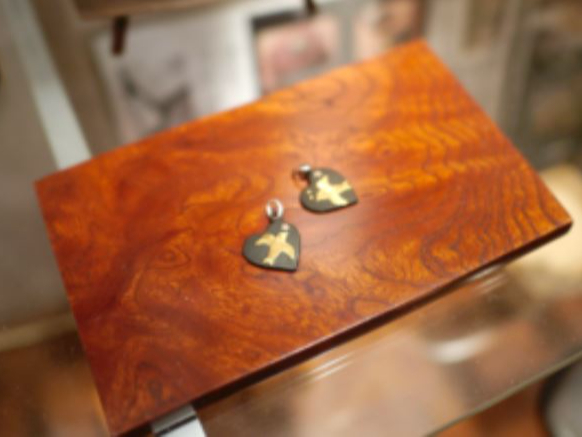 体験ではペンダントやストラップなどお作りできます♪