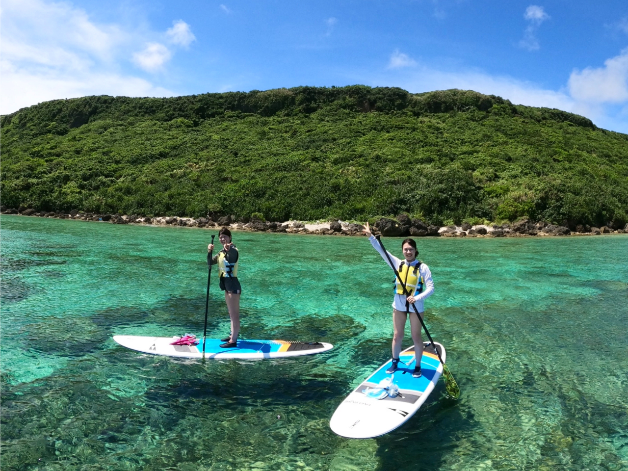 美しい海の上で極上の景色に癒されよう♪