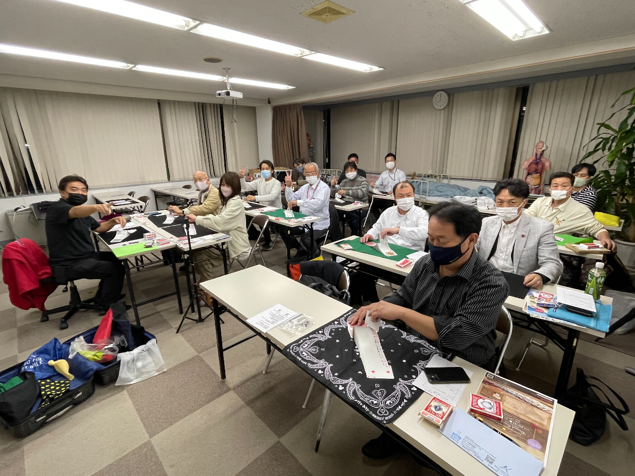 QґSΊɂȂIx̍}WbNZ~i[@R~jP[Vc[ƂĒNłȒPɂł܂B