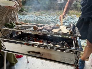 食材は持ち込み可能!隣のスーパーで買い足しもできますよ