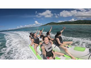 バナナボート 最大10名乗り・皆で一緒に楽しもう♪